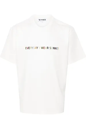 SUNNEI Playera con logo bordado