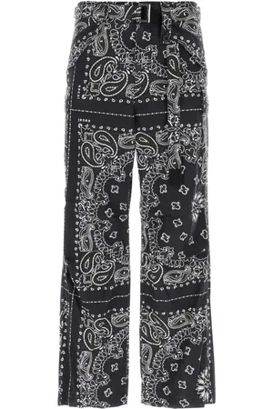 SACAI Pantalones cargo con estampado de bandana
