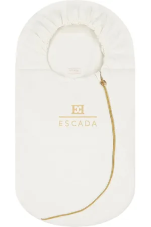 Escada Nido con logo