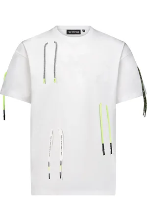 MOSTLY HEARD RARELY SEEN Playera con detalle de cordón