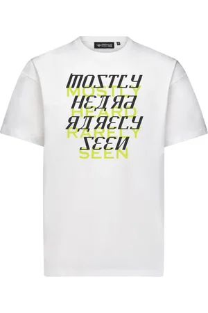 MOSTLY HEARD RARELY SEEN Playera Shadow Text