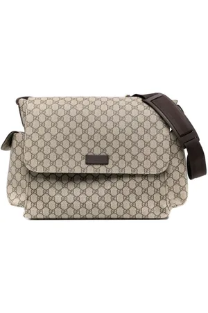 Gucci Pañalera GG Supreme