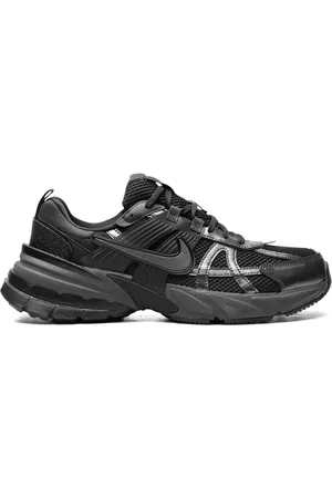 Nike Tenis V2K Run Black/Dark Smoke Grey
