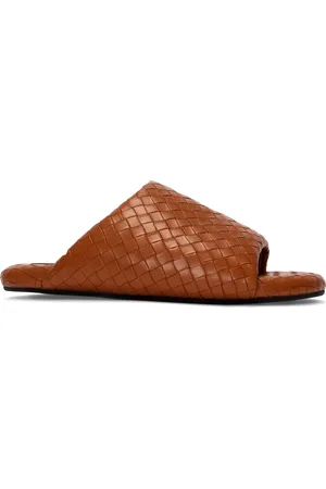 SIMON MILLER Flip flops con diseño entretejido