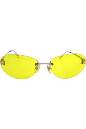 CHANEL Lentes de sol con armazón ovalada y logo CC 1990-2000