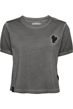Izzue Playera con logo bordado
