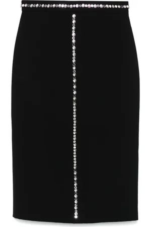 Nº21 Falda corta con detalles de cristal