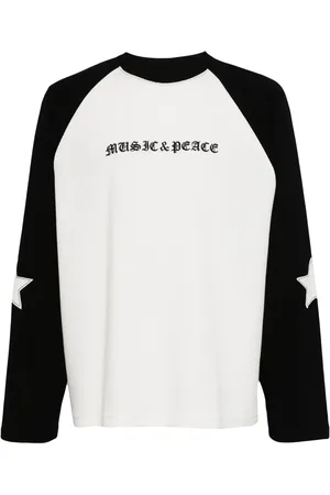 FIVE CM Playera con eslogan bordado