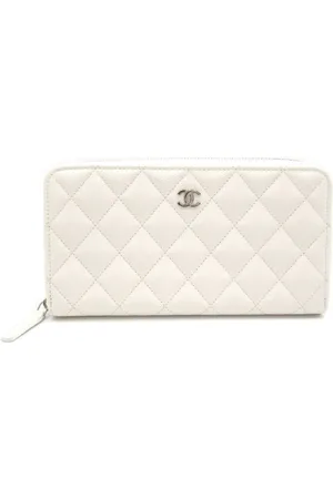 CHANEL Cartera con capitonado de rombos 2021-2022