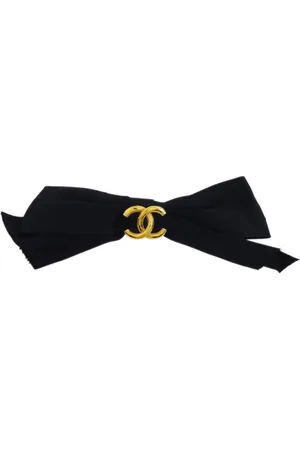 CHANEL Broche para el cabello con logo CC 1990-2000