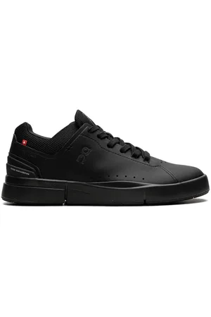 On Running Tenis On The Roger Advantage Black