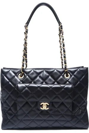 CHANEL Bolsa de hombro matelassé 2023