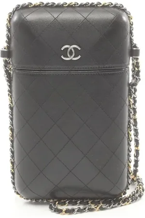 CHANEL Funda para celular con capitonado de rombos y logo CC 2016-2017