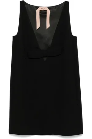 Nº21 Vestido corto con detalle de moño