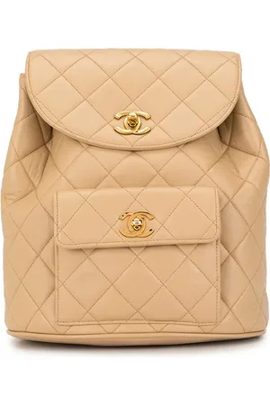 CHANEL Mochila capitonada con cadena