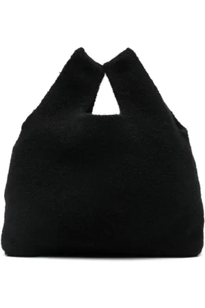 Lisa Yang Tote Oma