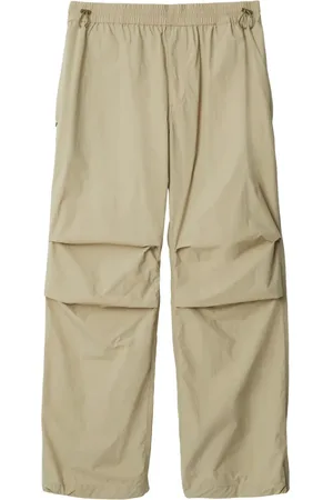 Burberry Pantalones cargo EKD