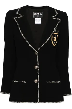 CHANEL Blazer con emblema 2005