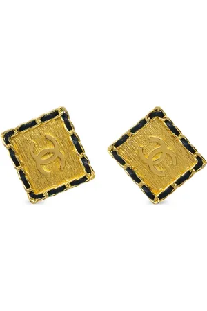 CHANEL Aretes de clip con ribete de cuero 1991