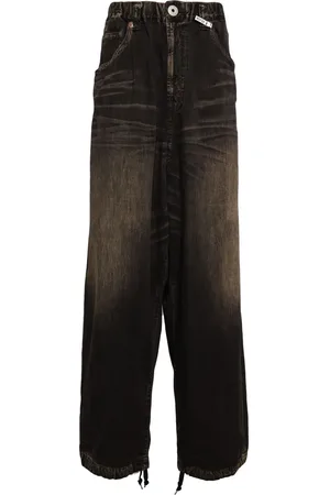 Maison Mihara Yasuhiro Jeans rectos con parche del logo