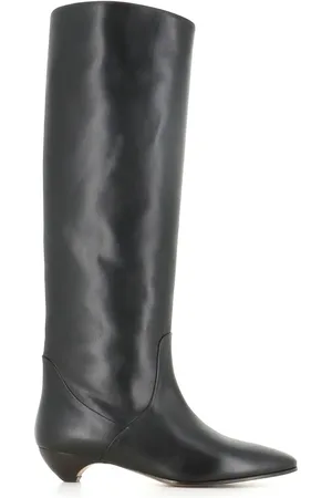Le Monde Beryl Botas altas