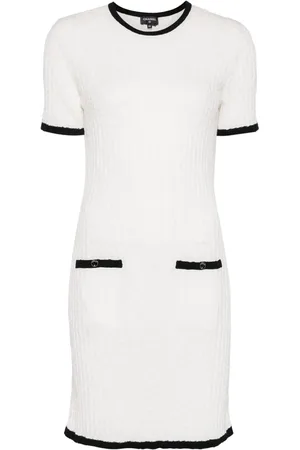 CHANEL Vestido tejido con logo CC 2000