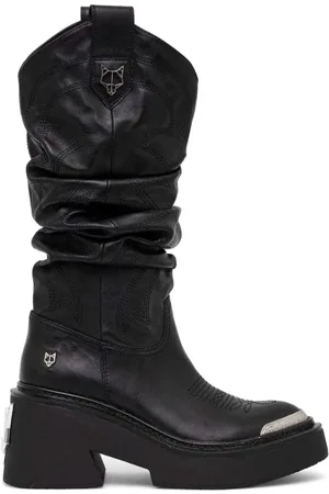 Naked Wolfe Botas Stable