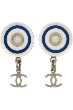 CHANEL Aretes de botón con logo CC 2010
