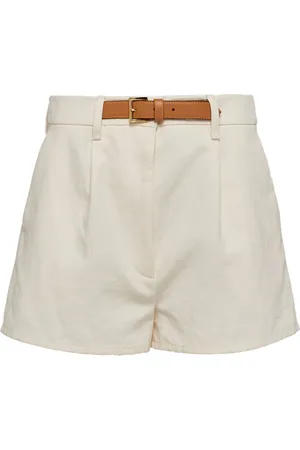 Prada Shorts con cinturón