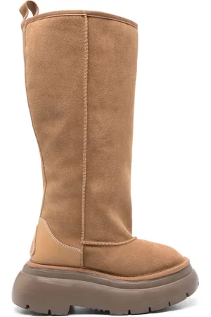 R13 Botas texturizadas con suela gruesa