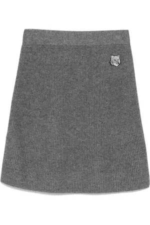 Maison Kitsuné Falda corta de canalé con parche Bold Fox Head