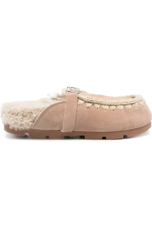 Mou Slippers con placa del logo