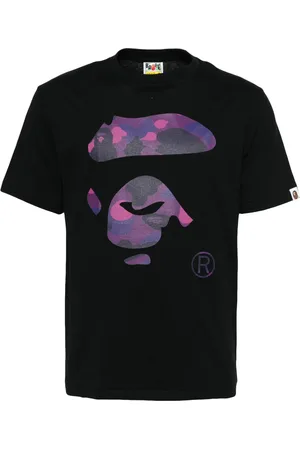 A Bathing Ape Playera con capa militar