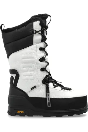 UGG Botas Shasta