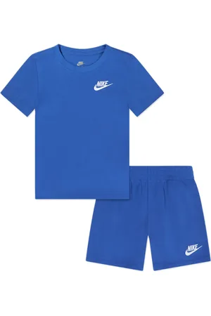 Nike Set de shorts y playera con logo bordado