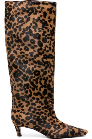 Totême Botas con estampado de leopardo y tacón de 35mm