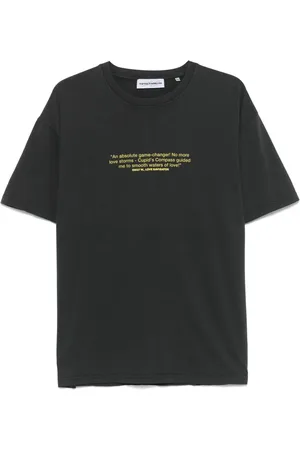 CARNE BOLLENTE Playera Searching Romance? playera con aplique del logo