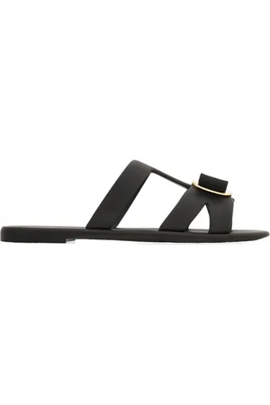 Salvatore Ferragamo Sandalias New Vara