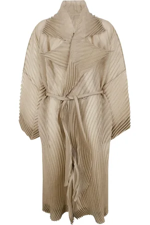 Issey Miyake Abrigo Wander