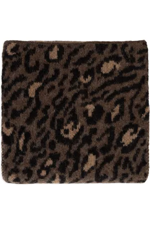 A.P.C. Bufanda con motivo de leopardo en intarsia