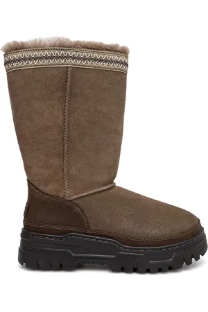 UGG Botas Classic Tall TrailGazer