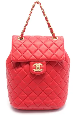CHANEL Mochila con capitonado de rombos y logo CC 2019