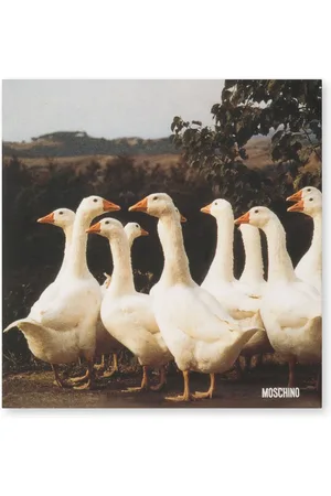 Moschino Mascada con patos estampados