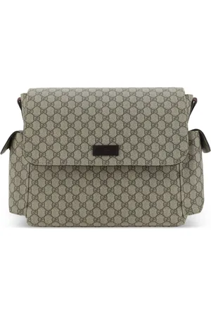 Gucci Pañalera GG Supreme mediana