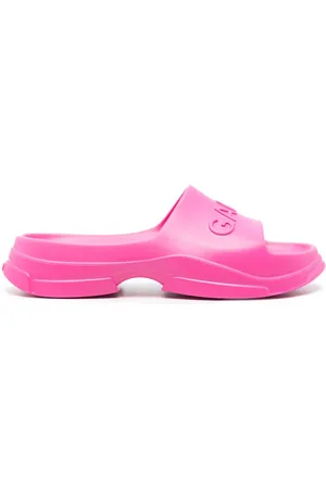 Ganni Flip flops con logo en relieve y suela gruesa