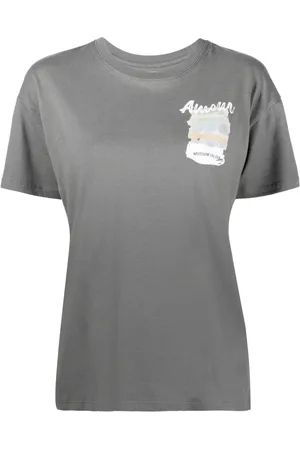 Musium Div. Playera manga corta con ilustración estampada