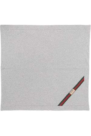 Gucci Manta con detalle Web