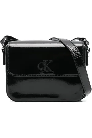 Calvin Klein Bolsa crossbody con logo en relieve