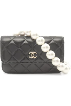 CHANEL Cartera con cadena y perla 2020-2021