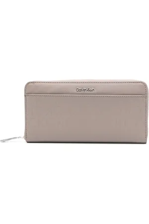 Calvin Klein Cartera grande con cierre y logo